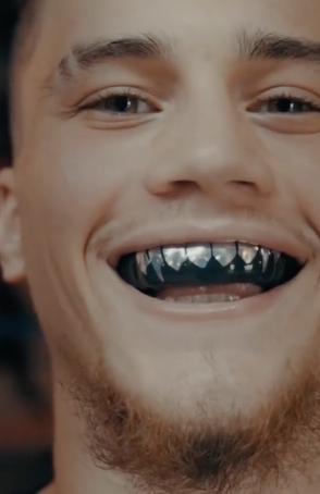 Chrome Silver Fangs (Black)